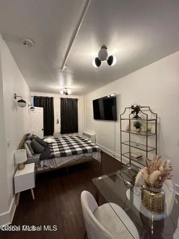 $1,200 | 51 Elm Street, Unit 2, Albany, NY 12202
