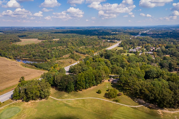 88 Lakeland Drive McMinnville, TN 37110 - Photo 17 of 41 a view of a city