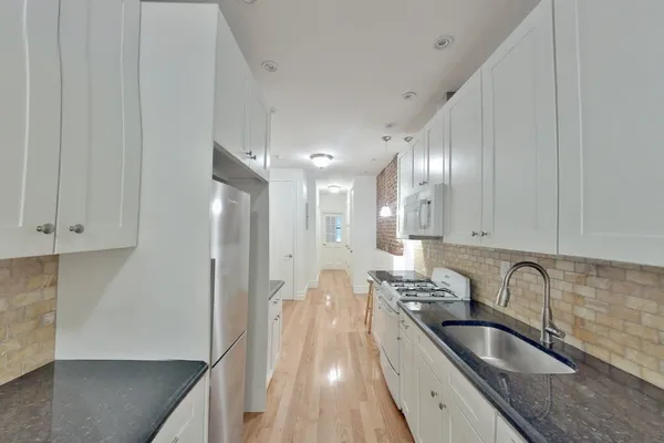 $5,100 | 888 10th Avenue, Unit 3B | Hell's Kitchen