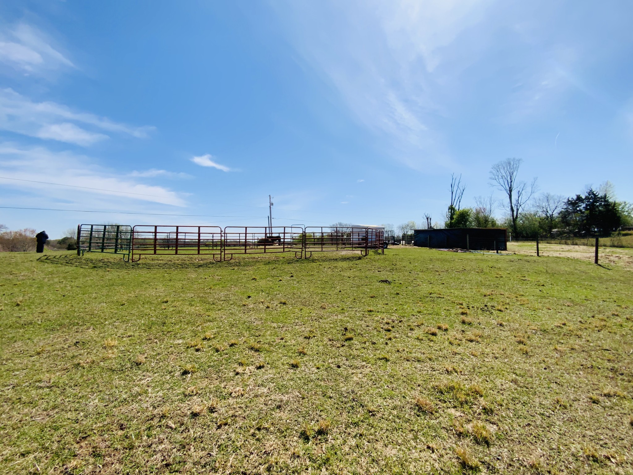 2052 Castelow Road Greenbrier, TN 37073 - Photo 4 of 11 a view of an ocean with a big yard
