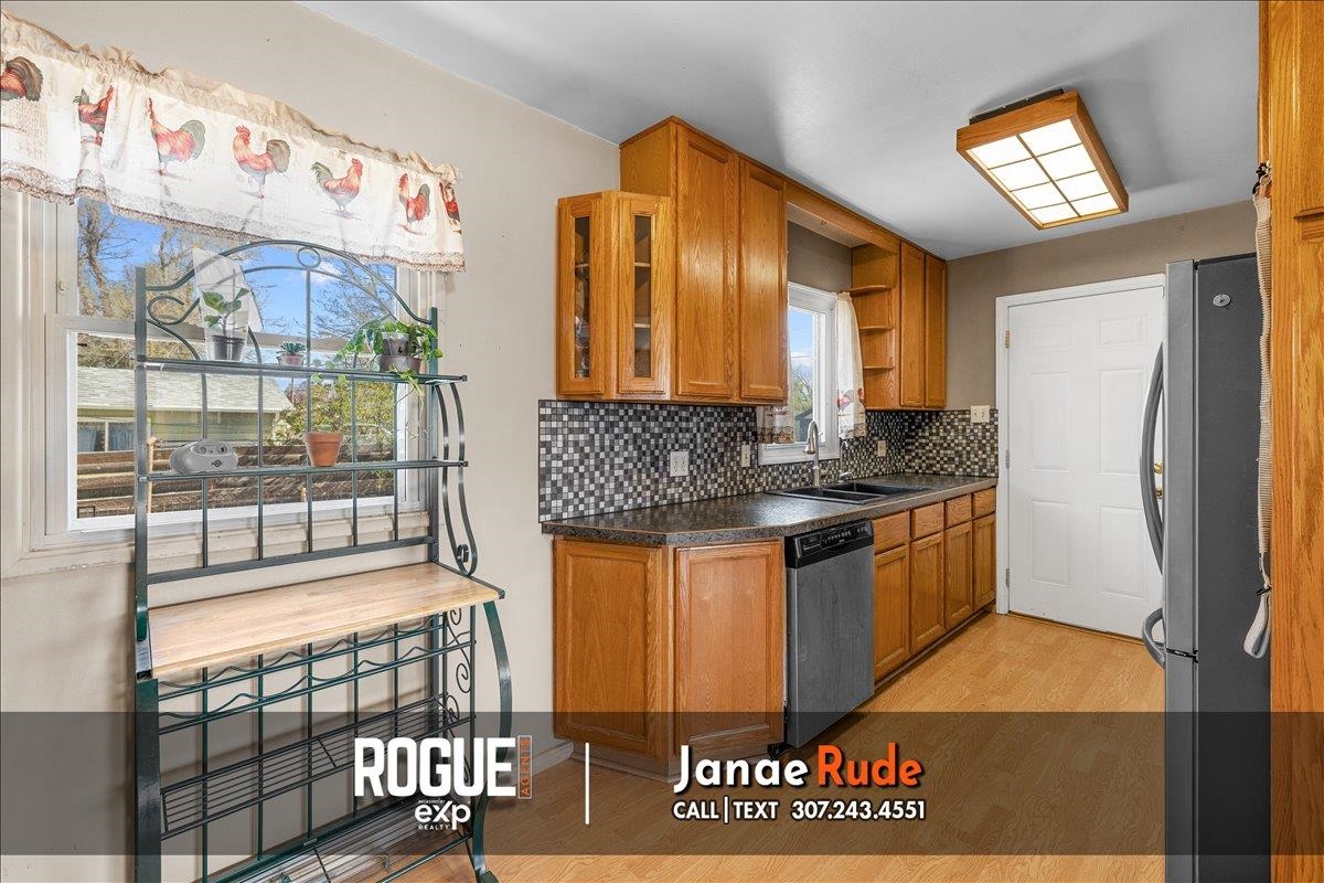 607 Swanton Avenue Casper, WY 82609 - Photo 11 of 36