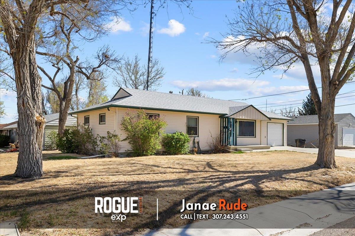 607 Swanton Avenue Casper, WY 82609 - Photo 2 of 36