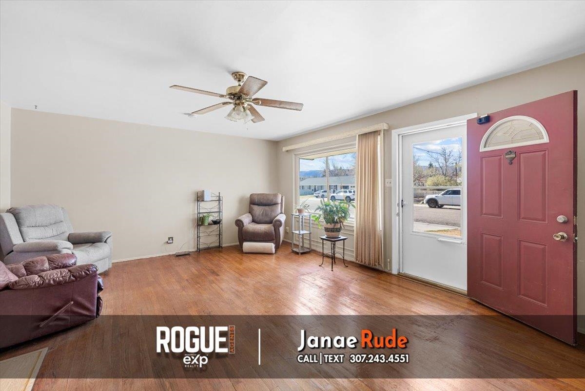 607 Swanton Avenue Casper, WY 82609 - Photo 8 of 36