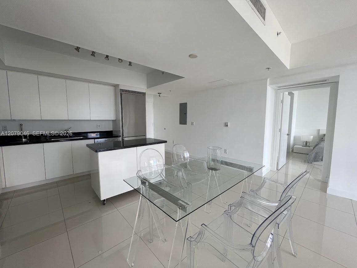 92 Southwest 3rd Street, Unit 3504 Miami, FL 33130 - Photo 6 of 27 Gallery Image 6