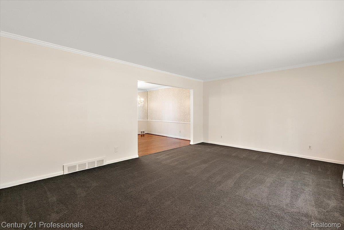 633 Foxhall Road Bloomfield Hills, MI 48304 - Photo 23 of 61 Empty room