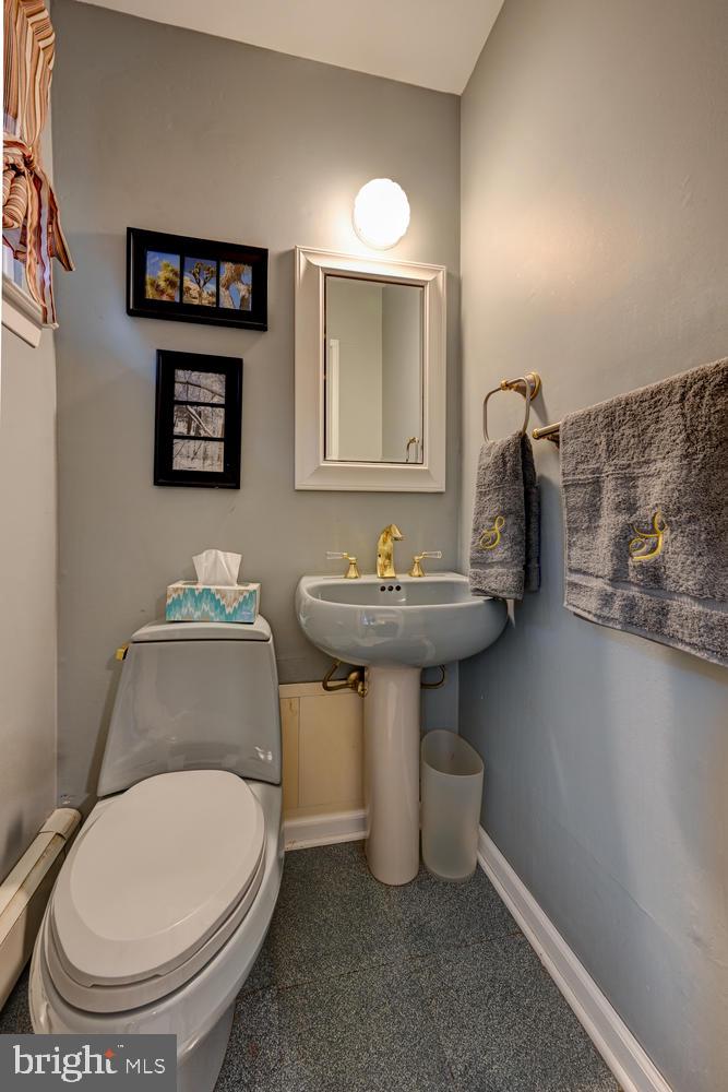 25 Shellflower Lane Hamilton, NJ 08690 - Photo 17 of 24 Master Half Bath