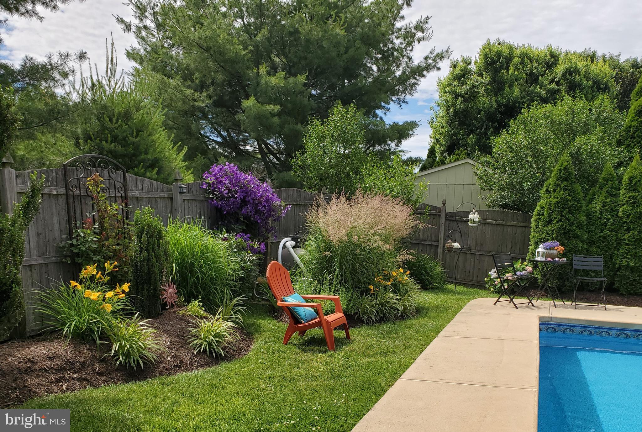25 Shellflower Lane Hamilton, NJ 08690 - Photo 23 of 24 Back yard landscaping