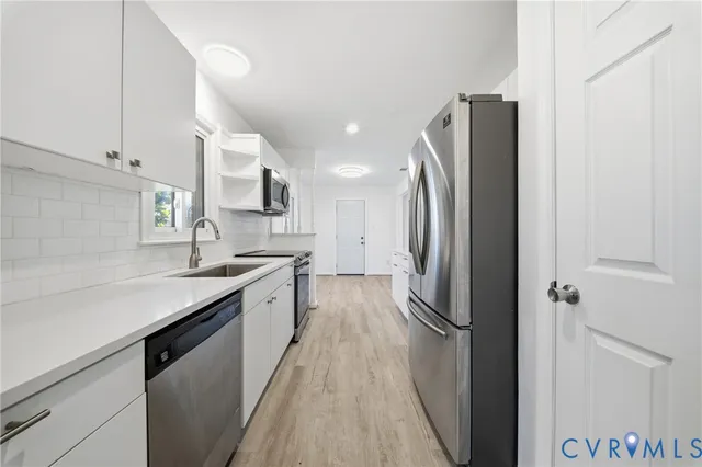 $420,000 | 517 Windsor Gate Circle, Virginia Beach, VA 23452