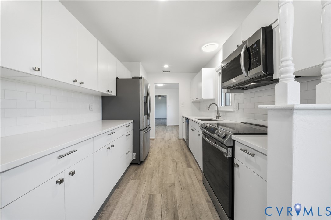 517 Windsor Gate Circle Virginia Beach, VA 23452 - Photo 13 of 47 All new stainless steel appliances convey!