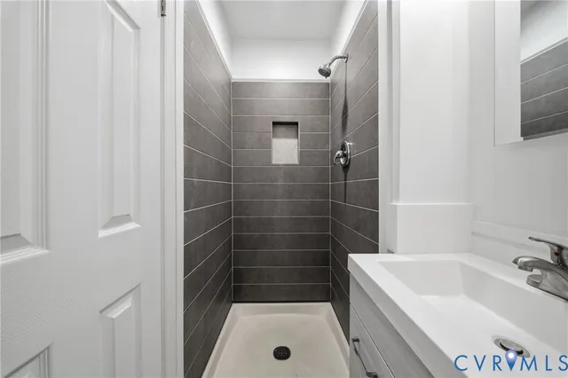 $420,000 | 517 Windsor Gate Circle, Virginia Beach, VA 23452