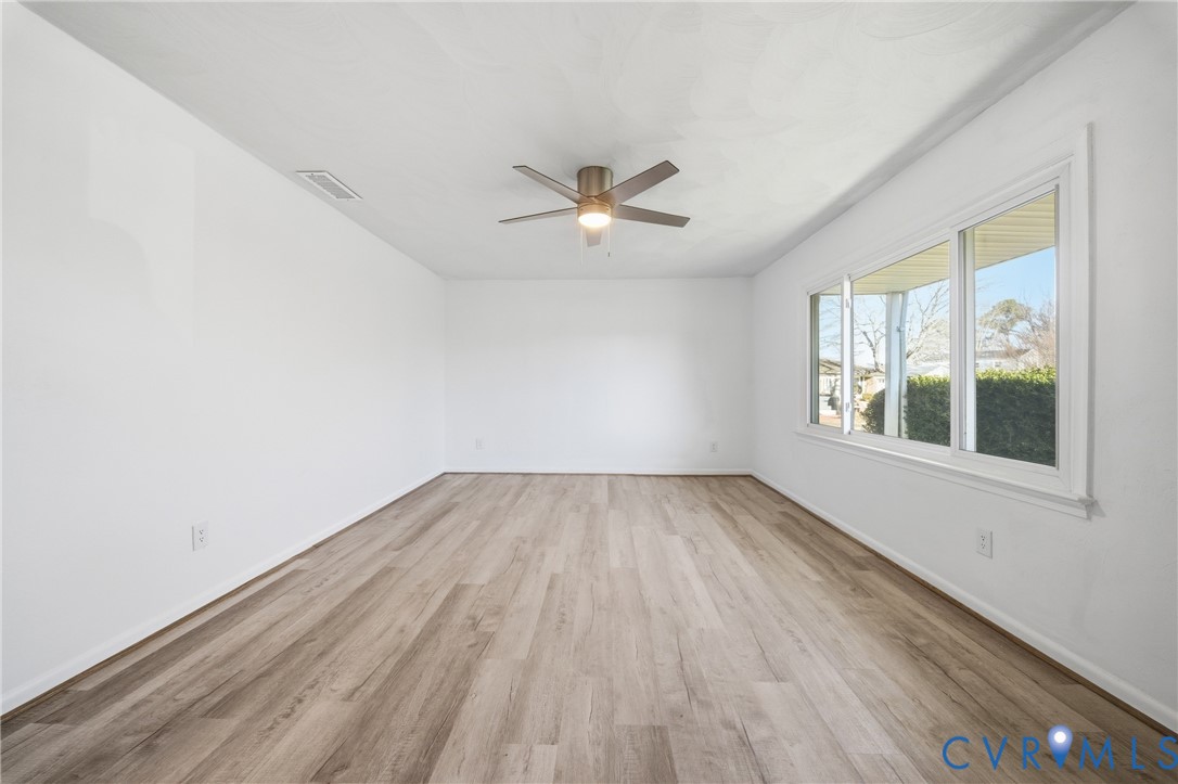 517 Windsor Gate Circle Virginia Beach, VA 23452 - Photo 9 of 47 Freshly painted with all new LVP floors and fixtur