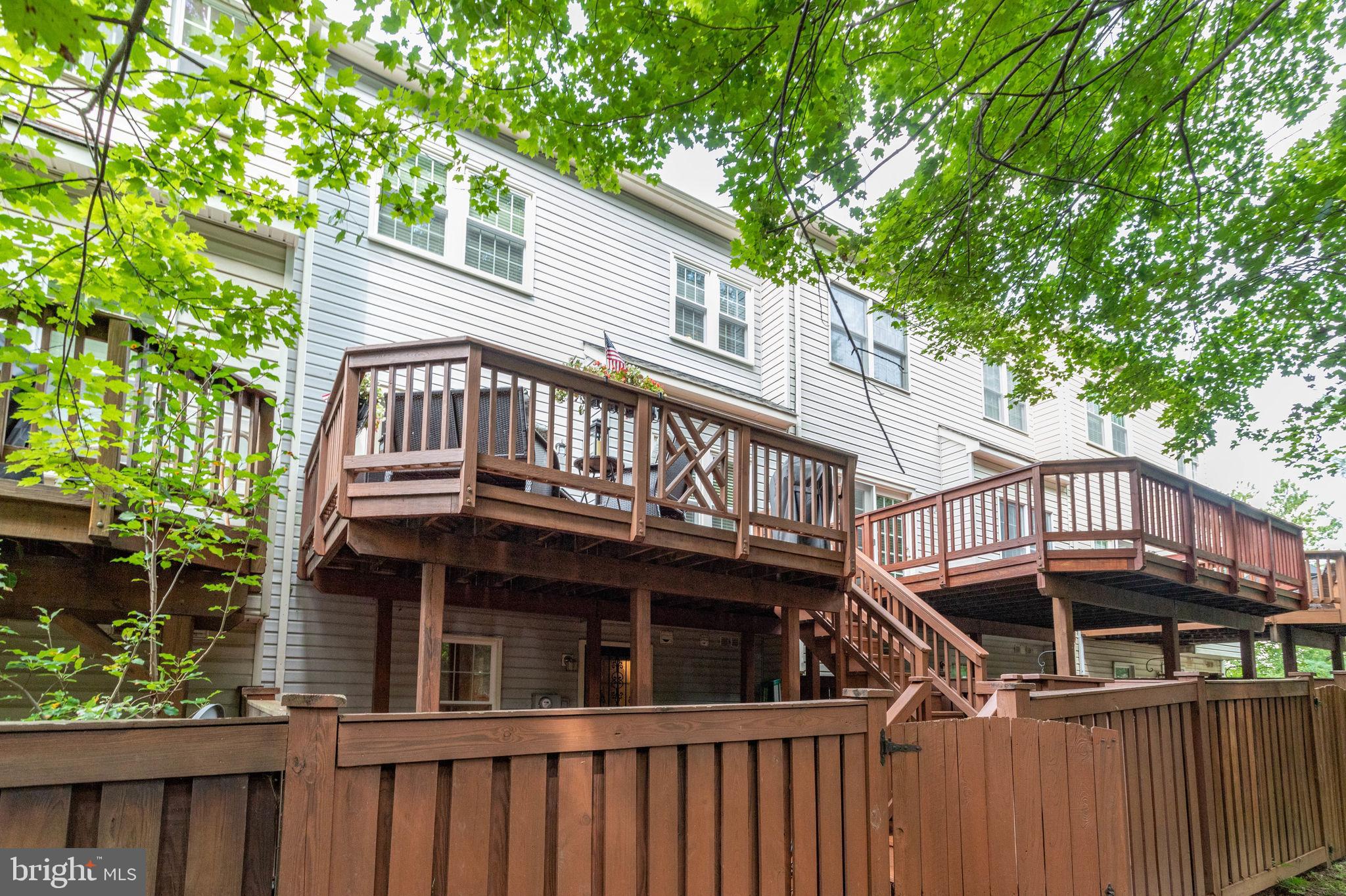 11492 Rothbury Square Fairfax, VA 22030 - Photo 32 of 33