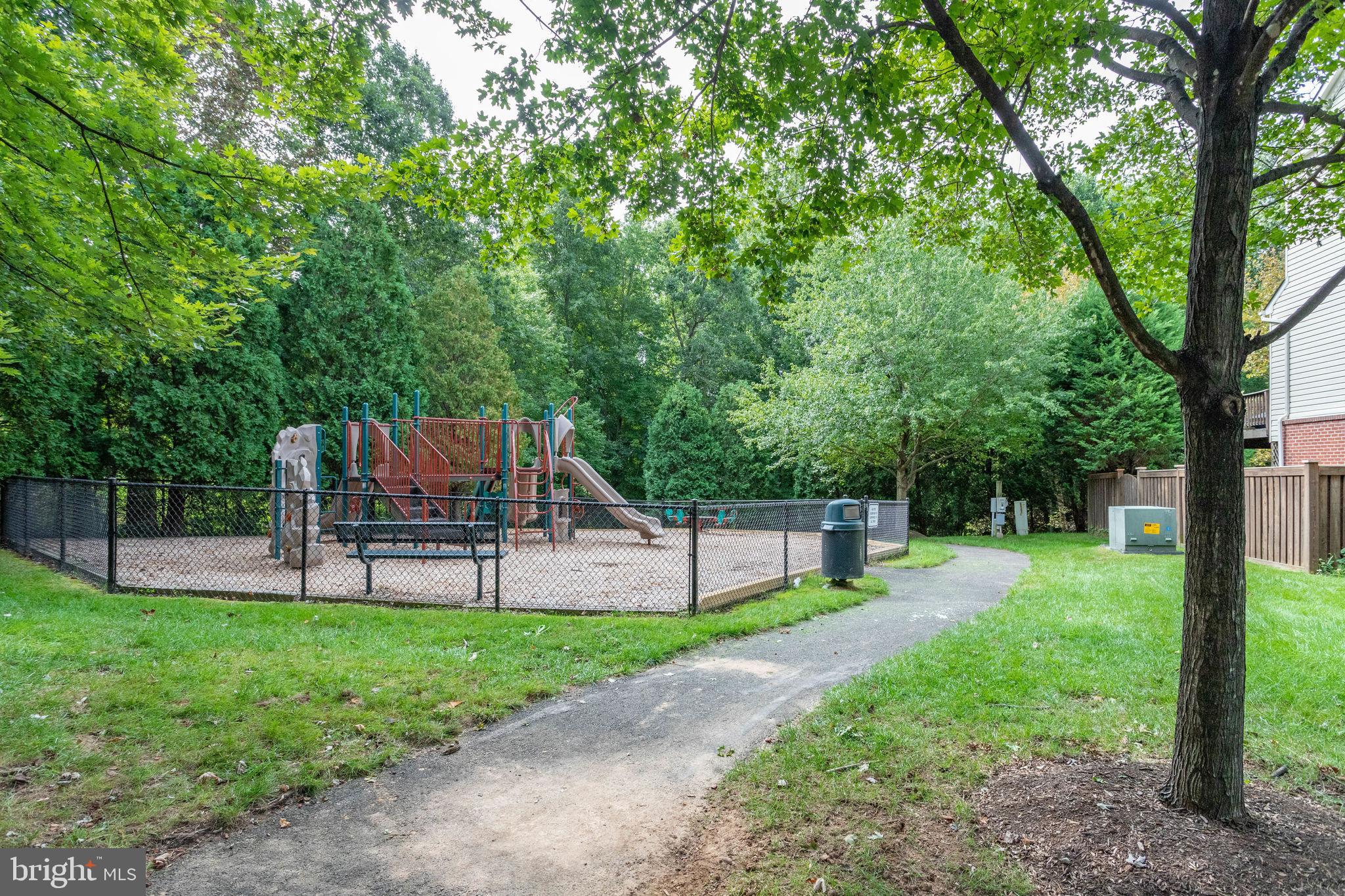 11492 Rothbury Square Fairfax, VA 22030 - Photo 33 of 33