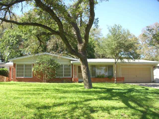 2706 Ware Road Austin, TX 78741 - Photo 1 of 1