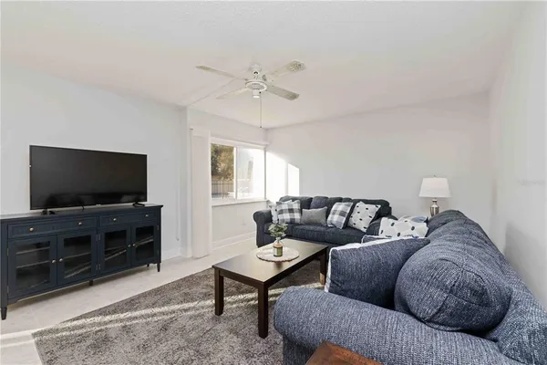 $319,900 | 101 Louella Lane, Unit 11, Nokomis, FL 34275