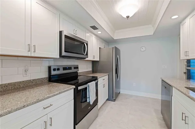 $349,900 | 101 Louella Lane, Unit 11, Nokomis, FL 34275