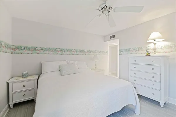 $319,900 | 101 Louella Lane, Unit 11, Nokomis, FL 34275