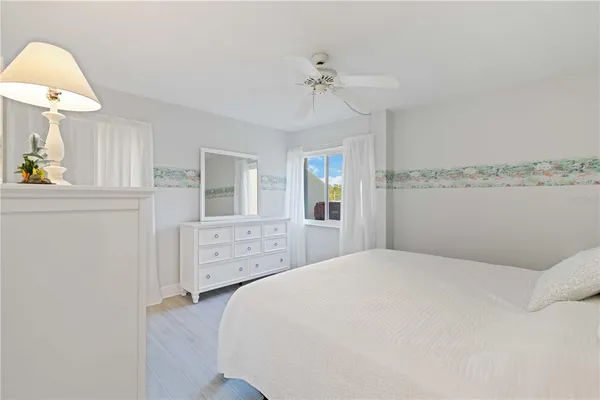 $319,900 | 101 Louella Lane, Unit 11, Nokomis, FL 34275