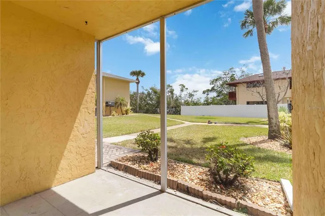 $349,900 | 101 Louella Lane, Unit 11, Nokomis, FL 34275