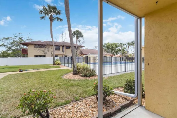 $319,900 | 101 Louella Lane, Unit 11, Nokomis, FL 34275