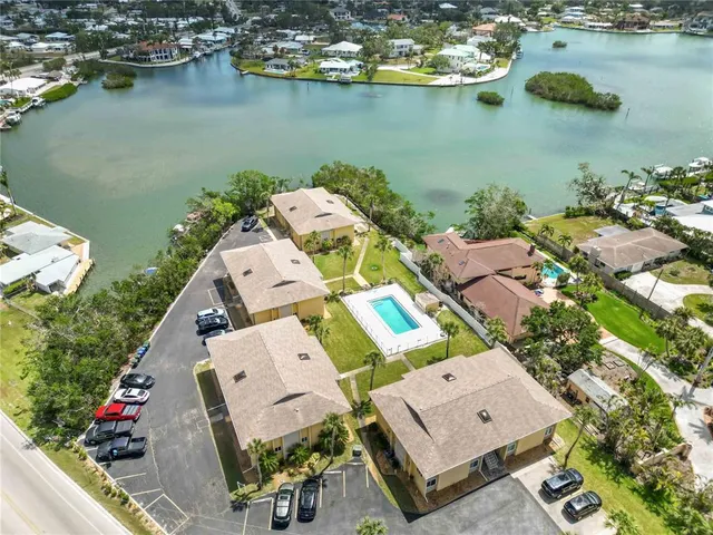 $349,900 | 101 Louella Lane, Unit 11, Nokomis, FL 34275