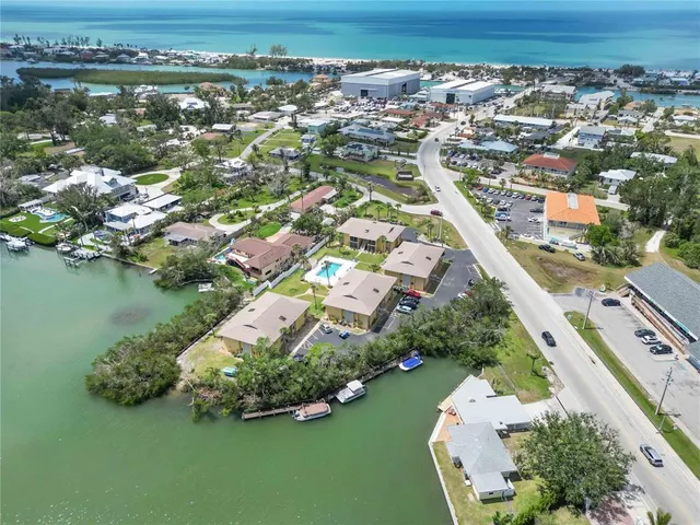 $349,900 | 101 Louella Lane, Unit 11, Nokomis, FL 34275