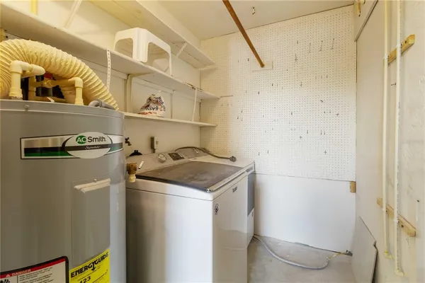 $319,900 | 101 Louella Lane, Unit 11, Nokomis, FL 34275