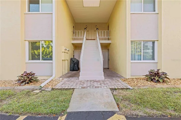 $319,900 | 101 Louella Lane, Unit 11, Nokomis, FL 34275