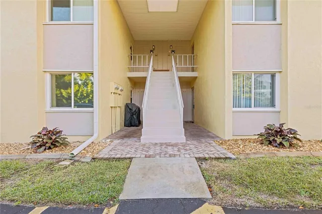 $349,900 | 101 Louella Lane, Unit 11, Nokomis, FL 34275