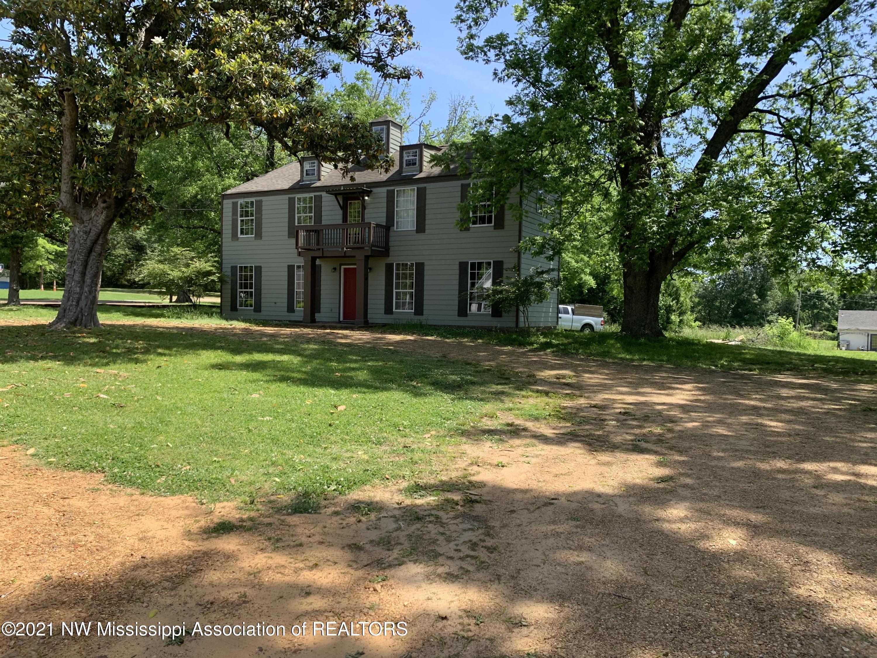 1536 Gwynn Road Nesbit, MS 38651 - Photo 1 of 18 IMG_0969 (1)