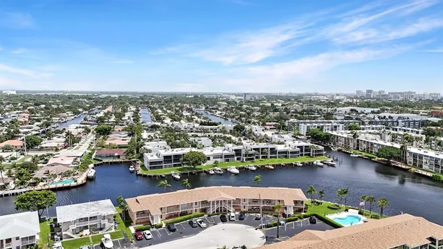 $189,900 | 701 Southeast 7th Avenue, Unit 5, Pompano Beach, FL 33060