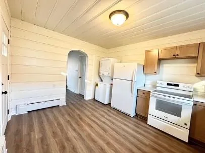 a view of a storage & utility room