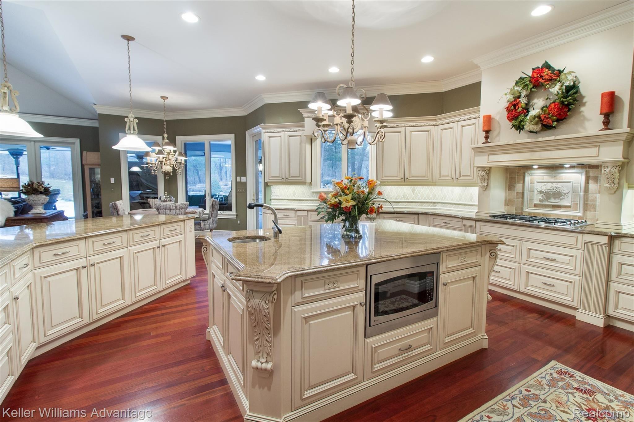 5520 Oak Bluff Road Rochester, MI 48306 - Photo 19 of 60 OakBluffRd_5520_Kitchen_05.jpg