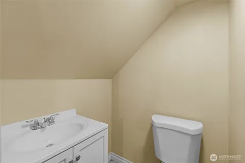 $945,000 | 2010 Northeast 54th Street, Seattle, WA 98105