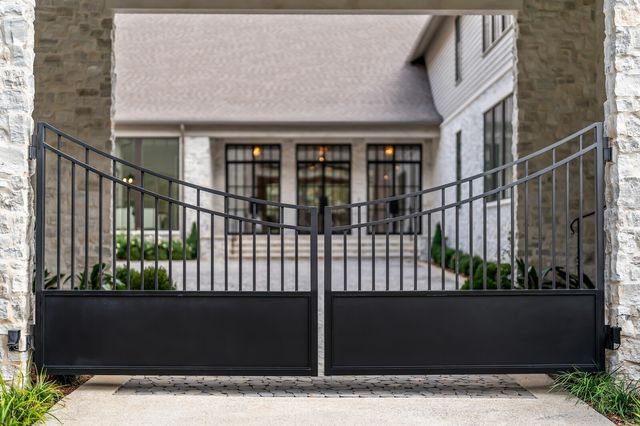 $5,225,000 | 4128 Wallace Lane, Nashville, TN 37215