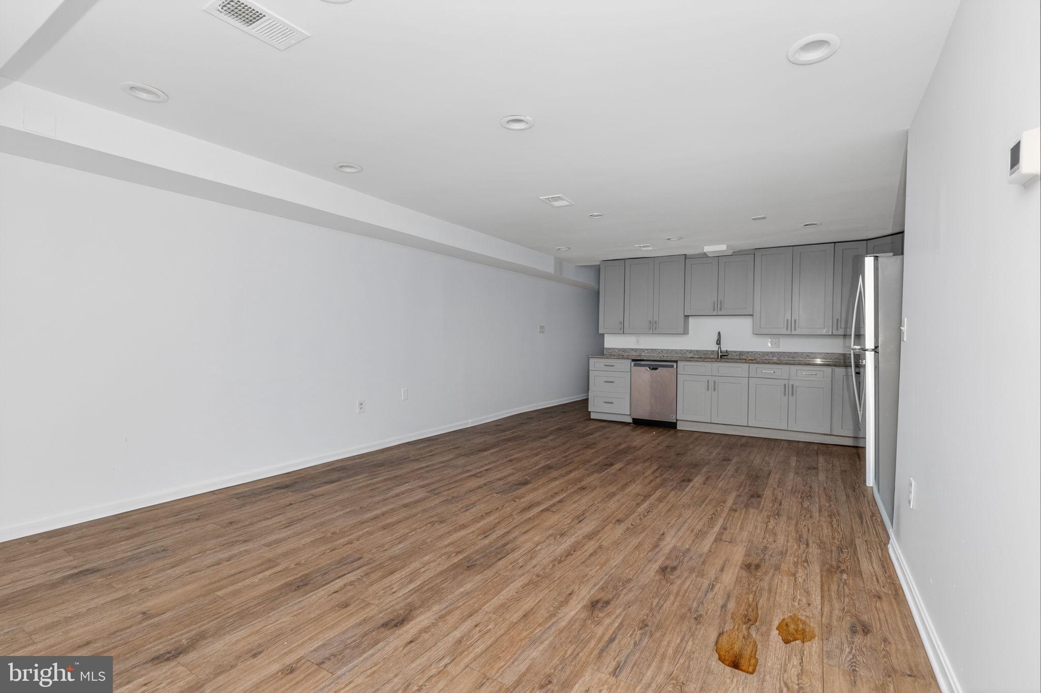 4636 Hillside Road Southeast Washington, DC 20019 - Photo 11 of 44
