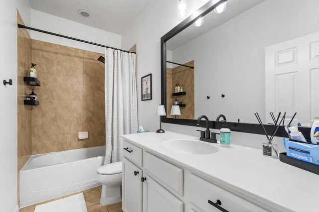 $3,700 | 1119 Community Drive, Jupiter, FL 33458