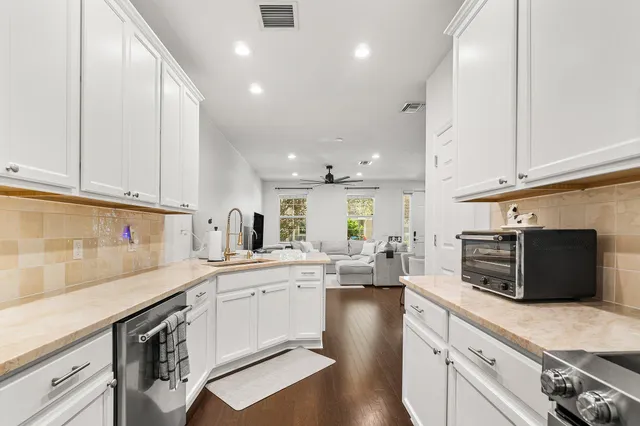 $3,700 | 1119 Community Drive, Jupiter, FL 33458