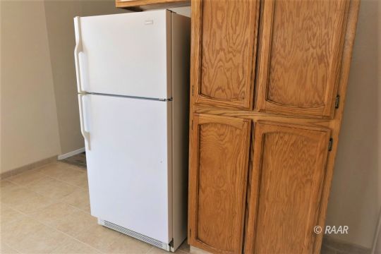 744 West Reeves Avenue Ridgecrest, CA 93555 - Photo 13 of 26 a view of walk in closet