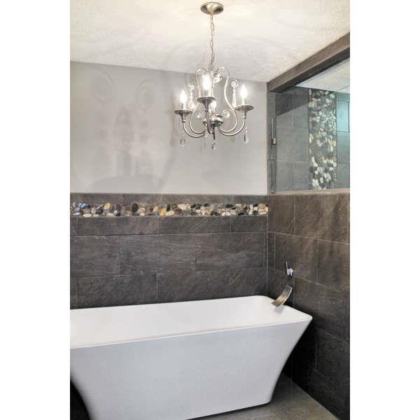 398 Strawberry Ridge Manchester, TN 37355 - Photo 10 of 30 a bathroom with a bathtub