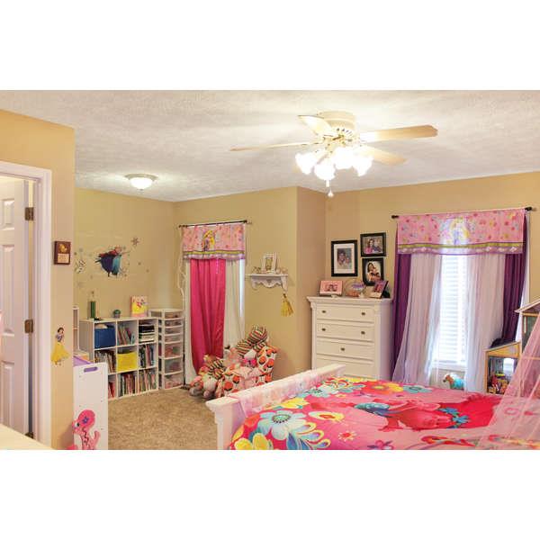 398 Strawberry Ridge Manchester, TN 37355 - Photo 14 of 30 a bedroom with furniture and a chandelier