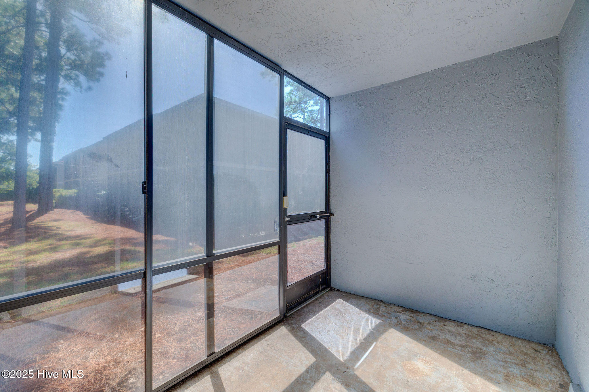 4529 Holly Tree Road, Unit 701 Wilmington, NC 28412 - Photo 27 of 31 4529HollyTreeRoad-31