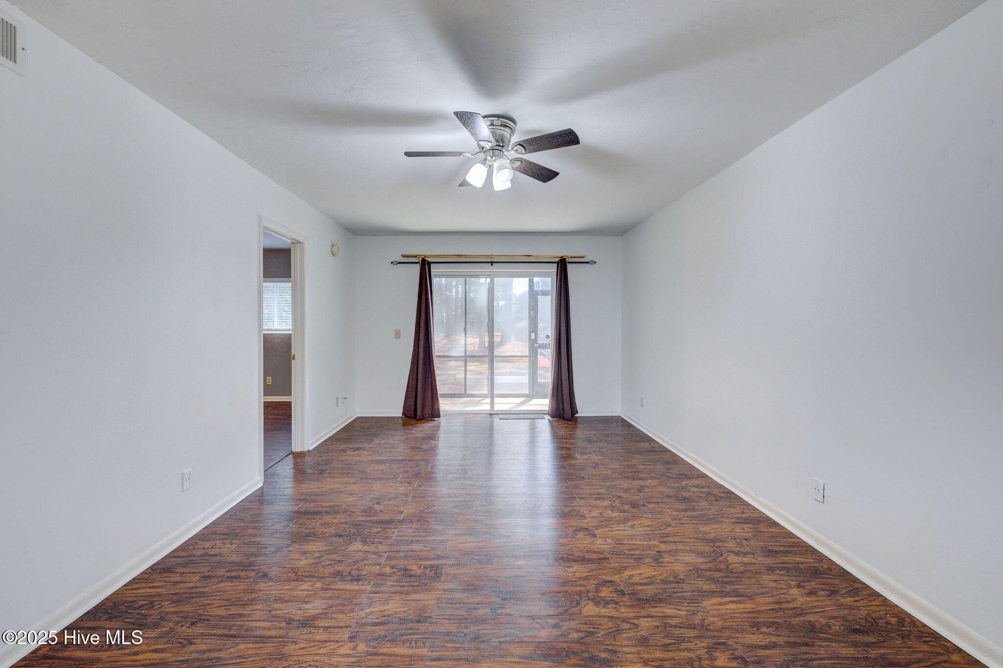 4529 Holly Tree Road, Unit 701 Wilmington, NC 28412 - Photo 10 of 31 4529HollyTreeRoad-14