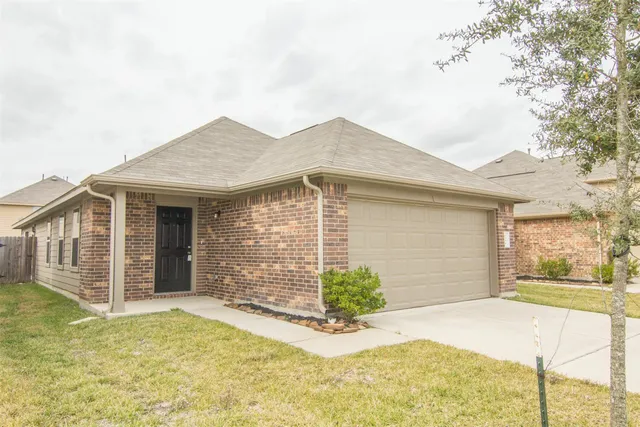 $1,840 | 5751 Kyle Cove Drive, Katy, TX 77449