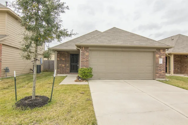 $1,840 | 5751 Kyle Cove Drive, Katy, TX 77449