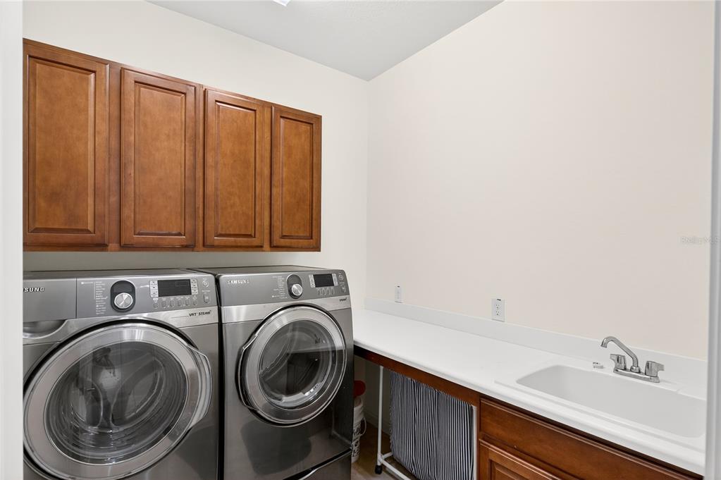 7527 Southwest 97th Terrace Road Ocala, FL 34481 - Photo 78 of 85 a utility room with dryer and washer