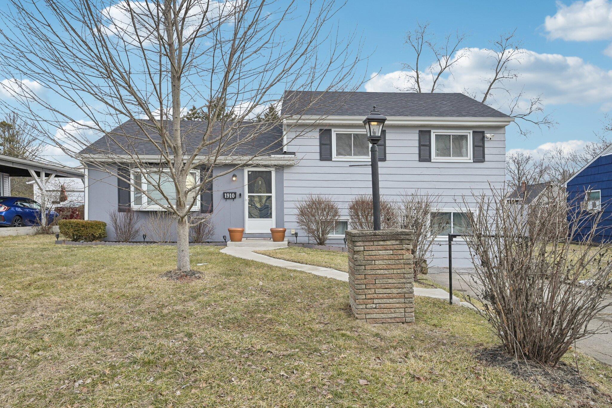 1910 Ferris Road Columbus, OH 43224 - Photo 2 of 54 2-web-or-mls-Ferris Rd-002
