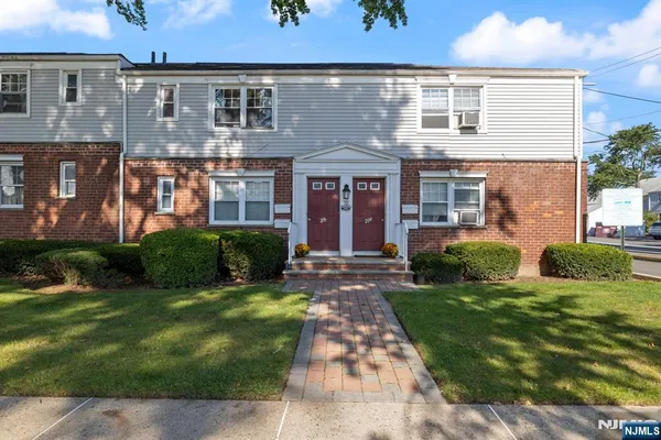 $1,750 | 206 Grand Avenue, Unit B, Rutherford, NJ 07070