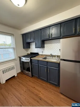 $1,750 | 206 Grand Avenue, Unit B, Rutherford, NJ 07070
