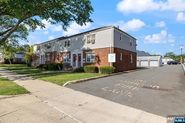 $1,750 | 206 Grand Avenue, Unit B, Rutherford, NJ 07070
